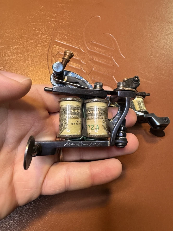 Forro y sombreador Aaron Cain Damascus Foto 4 de 4