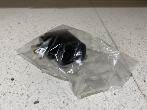 Panasonic HC-VX1 4K Ultra HD Camcorder In Original Box + Genuine Attachments - Picture 14 of 16