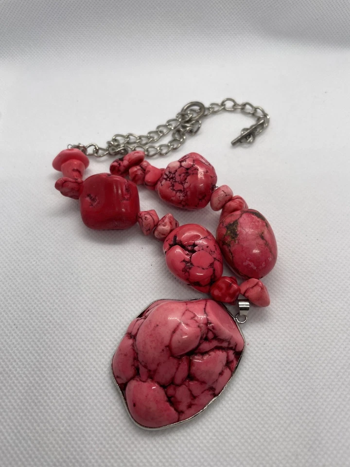 Vintage Chunky Hot Pink Howlite Nugget Statement Handcrafted Choker Necklace 16” - Image 2 of 4