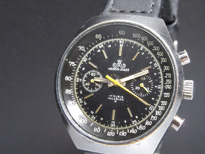 N104   Vintage '' Master Anchor Valjoux 7733 '' Manual Wind Chronograph   