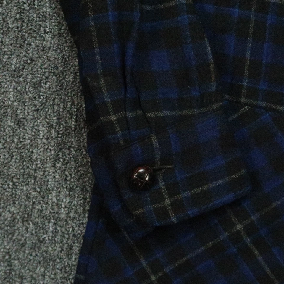 VINTAGE Pendleton Blazer Mens Small Blue Plaid Virgin Wool Jacket Button Shacket - Image 4 of 4