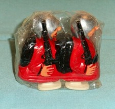 vintage MARX HAP AND HOP MARCHING TOY SOLDIERS RED COAT RAMP WALKER new/sealed