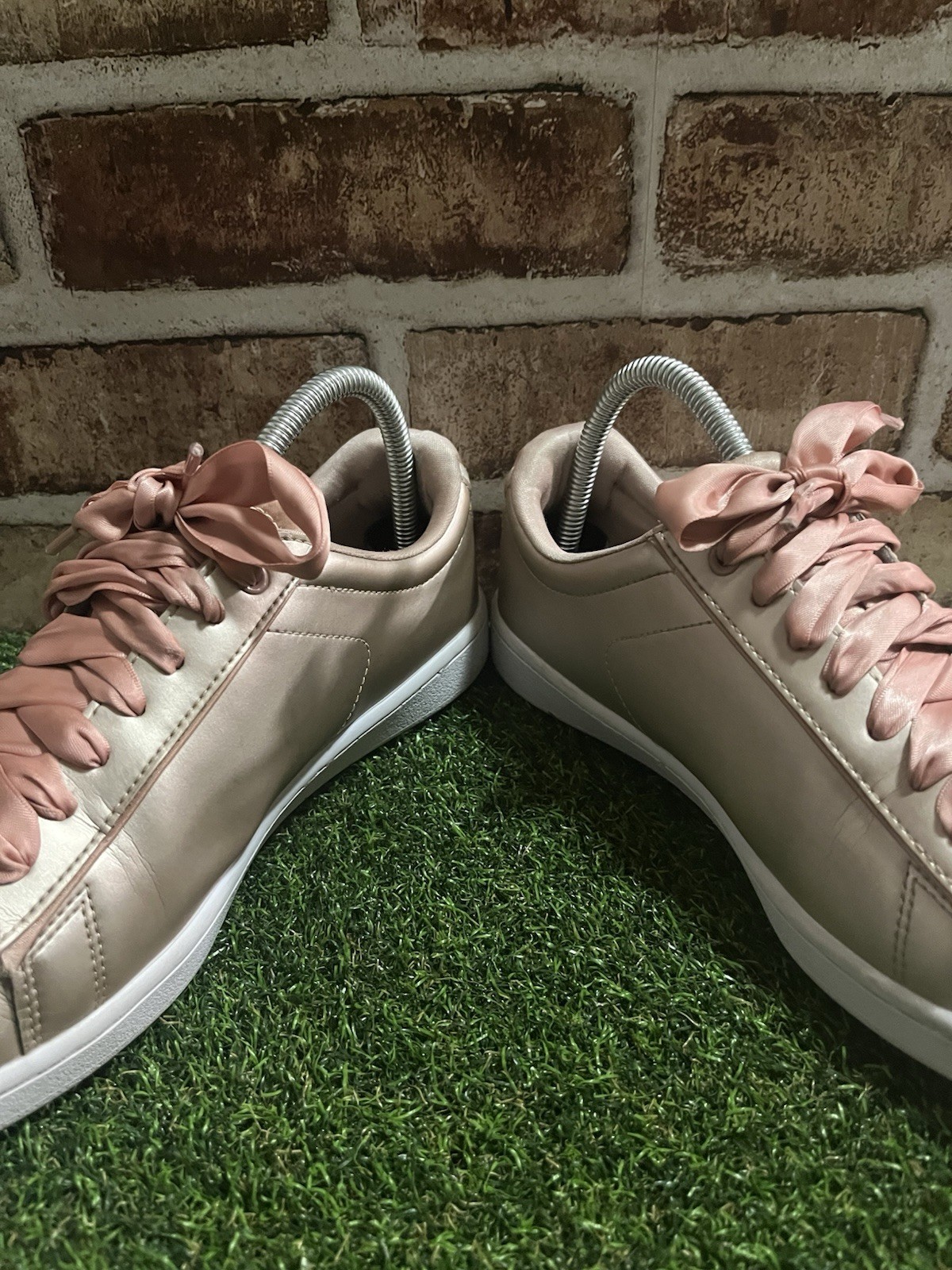 Women’s Lacoste Carnaby Evo. Size 8 image 2