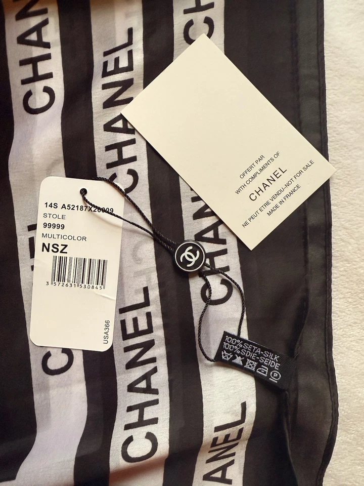 Mantón bufanda blanco y negro con logotipo CC de Chanel VIP NUEVO CON ETIQUETAS 💯 seda Foto 4 de 4