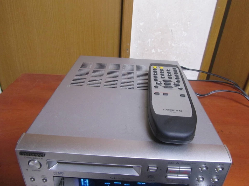 ONKYO MD-105FX Silver Hi-MD Mini Disc Recorder High Speed Audio - Photo 3/3