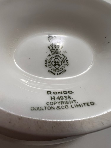 Royal Doulton Rondo Pattern CREAMER & LIDDED SUGARBOWL Bone China H4935 Pristine - Picture 4 of 5