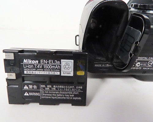 Nikon D50 Body 6.1MP Black DSLR Camera for REPAIR /PARTS - Picture 7 of 12