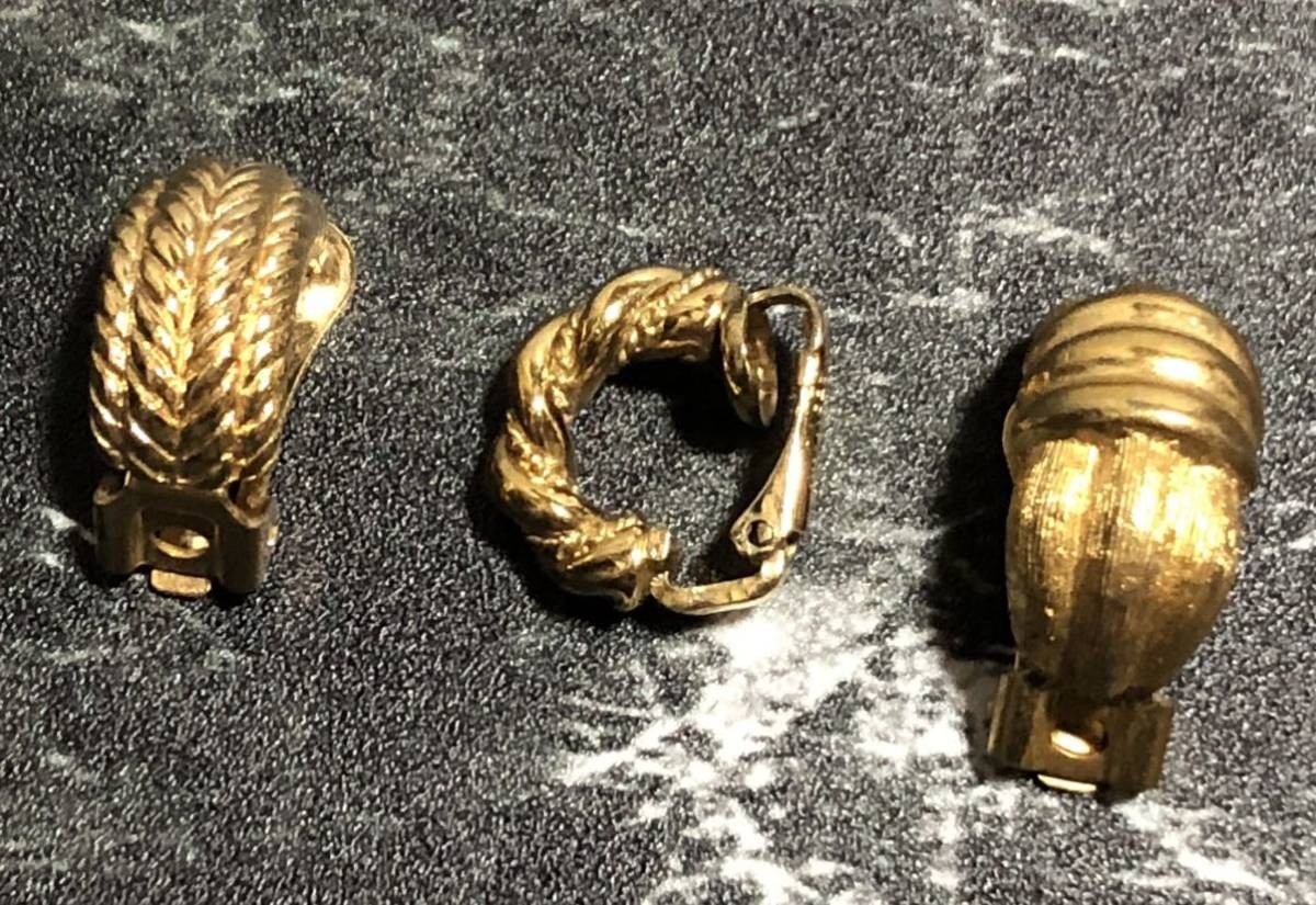 Dior Gold Single Ear Earrings 3-Piece Set One Side Luxury