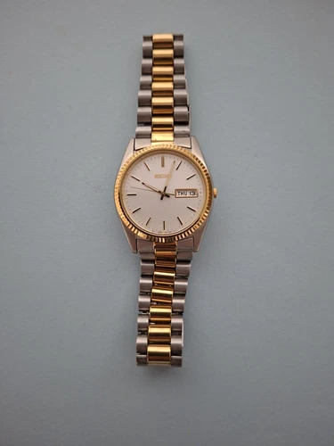 Vintage Seiko Day Date President 7N43-8111 Gold Tone Quartz Watch Read