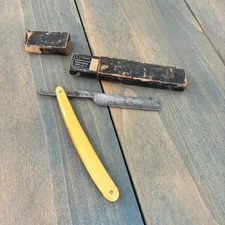 Antique 1930s A. E. Finsel Straight Razor w/ Bakelite Handle & Original Box (W8)