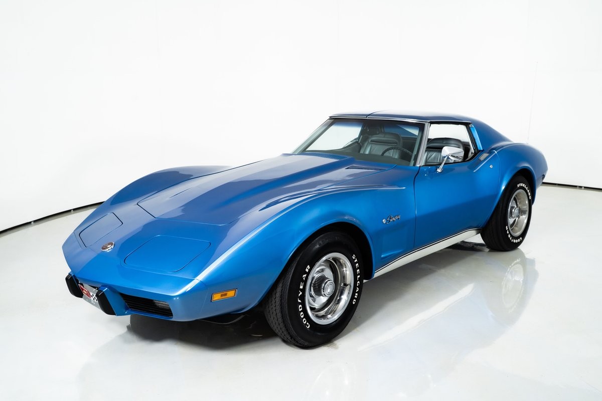 1975 Bright Blue Chevrolet Corvette   | C3 Corvette Photo 7
