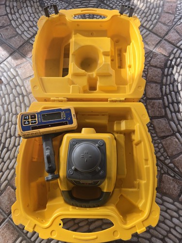 Spectra Precision LL100N Laser Level W/ Spectra HL450 Receiver + Case Working