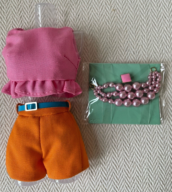 Perfectly Palm Springs Poppy Parker Shorts, Top, Pink Pearl Necklace, Ring NEW