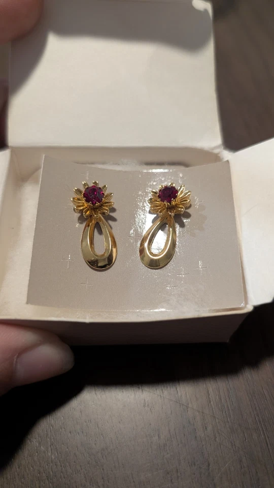 雅芳 3 合 1 花柱悬垂诞生石 7 月模拟红宝石耳环耳钉 1991 — 第 2/4 张图片