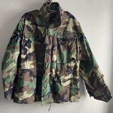 US Army Camouflage Cold Weather Field Coat Jacket Size Small Short Woodland Hood