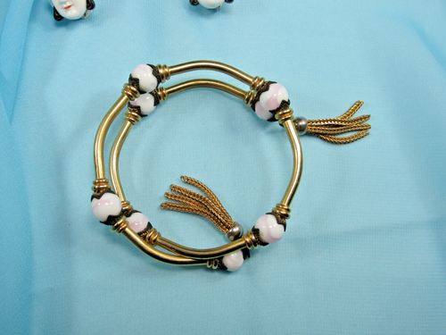Vintage 1950s Toshikane Japan Face Earrings and 1940s Miriam Haskell Bracelet. - Picture 8 of 12