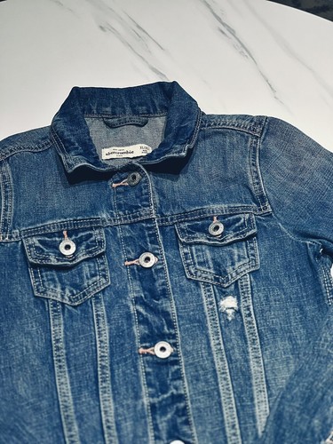 ABERCROMBIE Kids Distressed Denim Jean Jacket Coat -Med Wash - Girls Size XL 16 - Picture 2 of 6