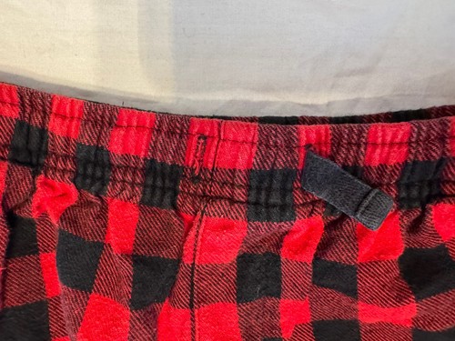 L.L. Bean Red Buffalo Plaid Flannel Pajama Pants Boys 16 Cargo Pockets - Picture 3 of 7