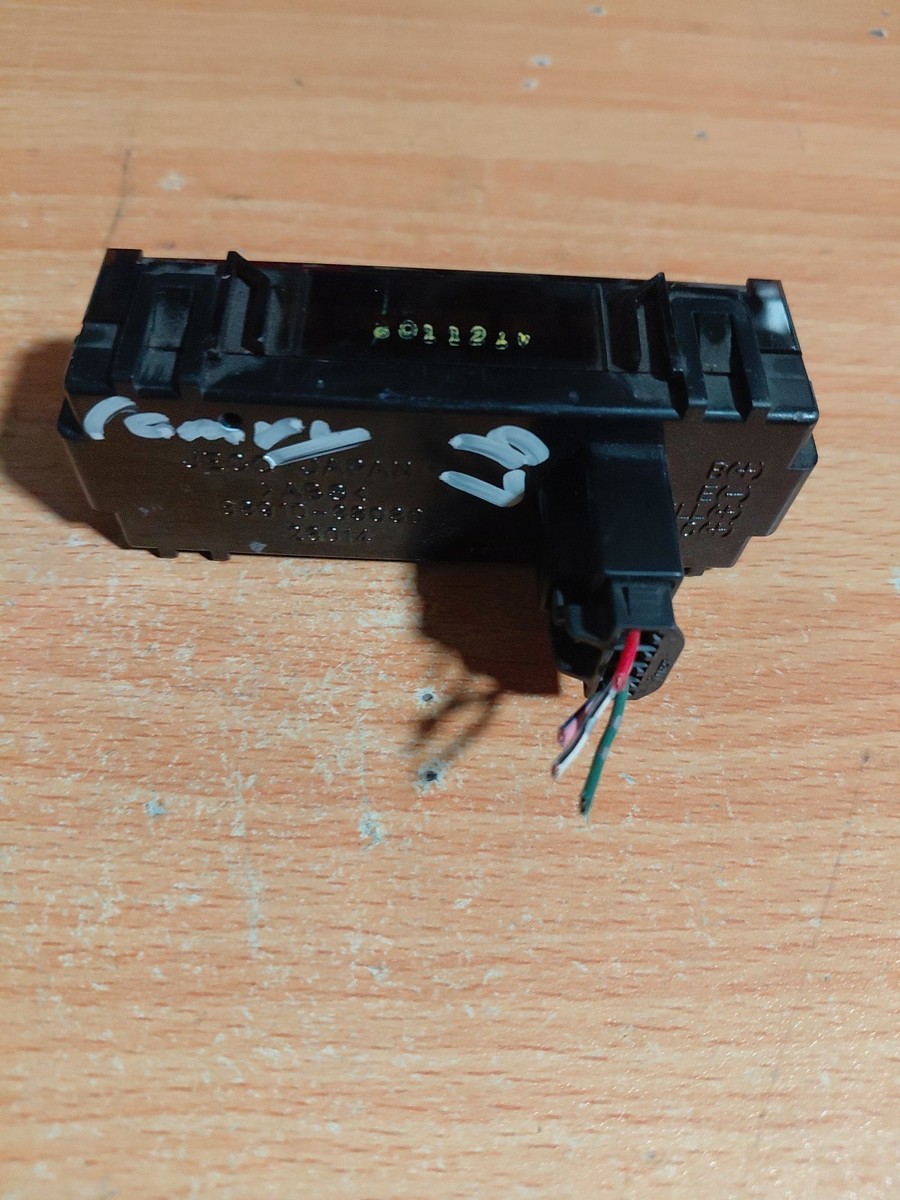 TOYOTA CAMRY パネル時計【日本製】 1997-2001 Toyota Camry Dash Digital Clock Display Panel 83910