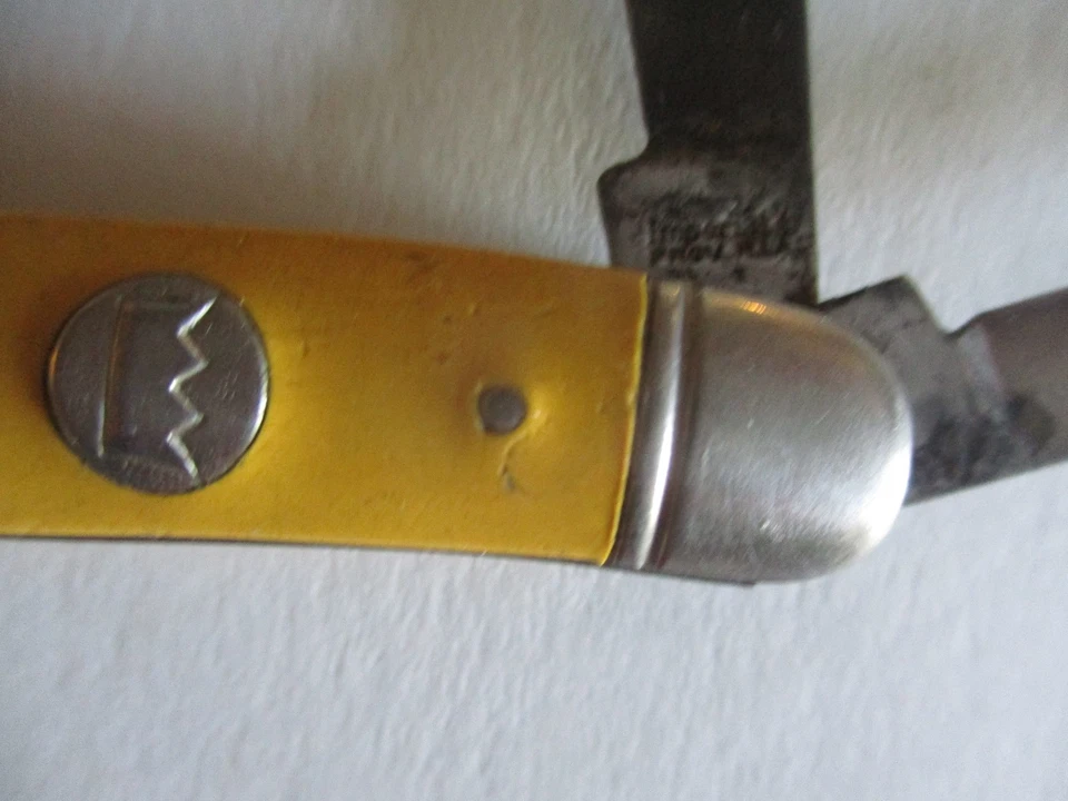 Faca de bolso Imperial 2 lâminas vintage, Prov. R.I., EUA Crown Decor GVC - Imagem 3 de 4