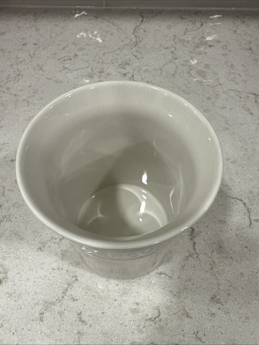 Le Creuset MERINGUE Stoneware Utensil Crock Holder 1L Second Choix NEW Off White - Picture 2 of 5