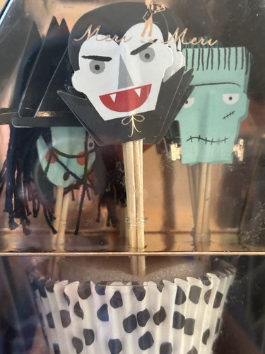 Meri Meri Halloween Cupcake Kit 24 Liners Toppers Witch Dracula Frankenstein NIB - Picture 5 of 6
