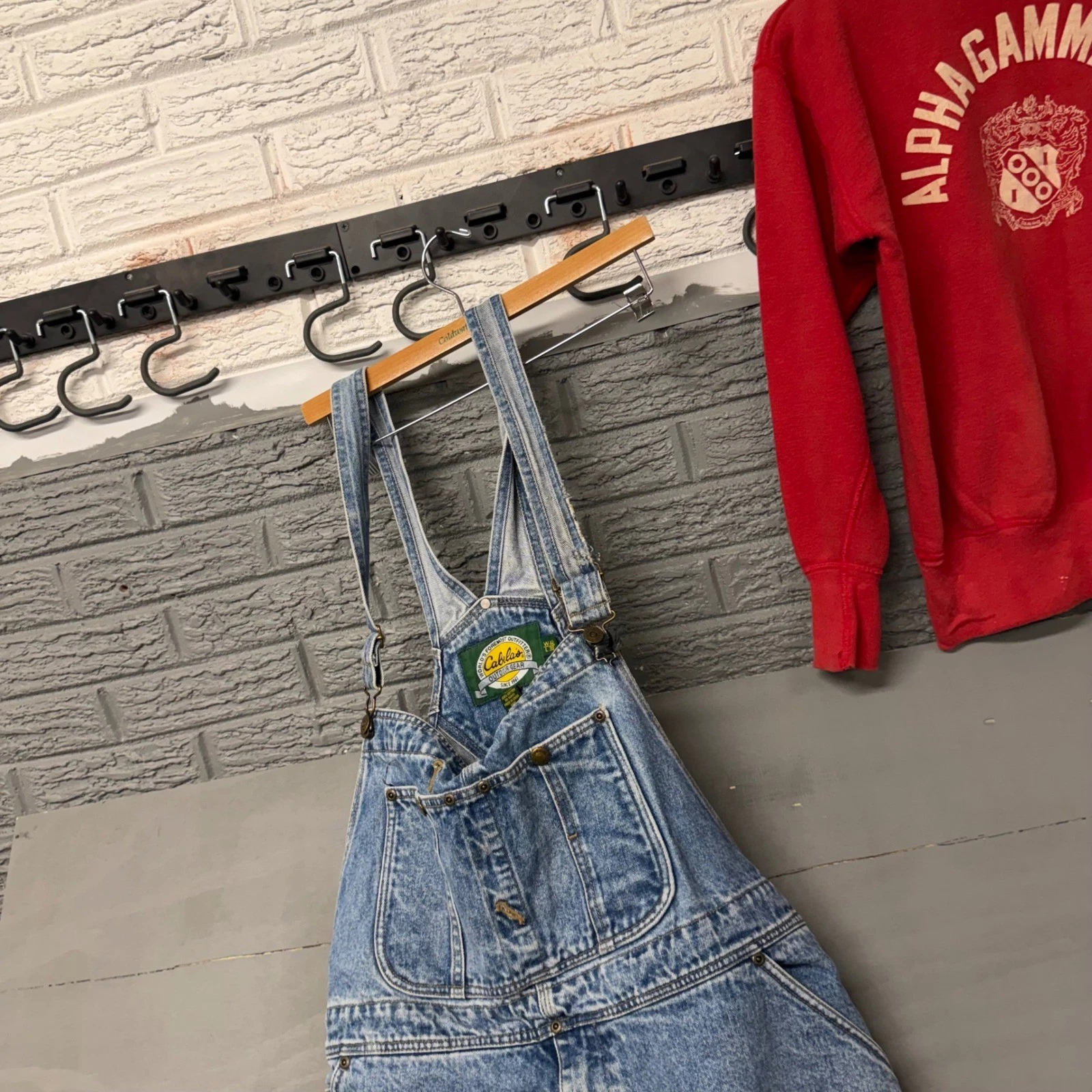 Cabelas Outdoor Gear Mens Blue Denim Bib Overalls Light Wash 42x30 Workwear 5786
Opens in a new wind