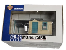 Walthers Cornerstone Built-Ups 933-2716 0/0-27  Gauge Motel Cabin,