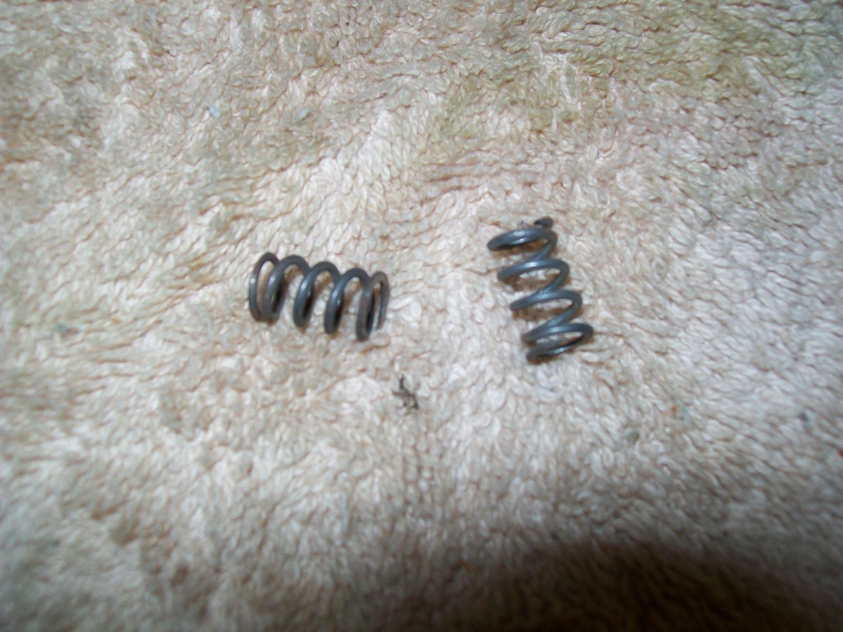 2 of Briggs & stratton part # 691591 26157 spring fiction fits