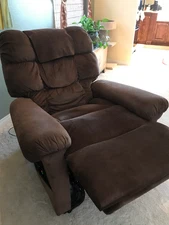 Golden Technologies Zero Gravity Lift Chair/Recliner (used)