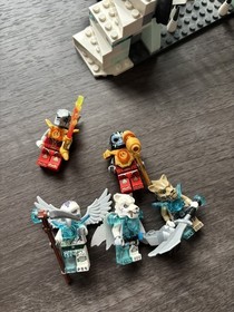 Lego chima Sir fangar&rsquo;s Ice Fortress ( 70147) Looks to be 99% complete