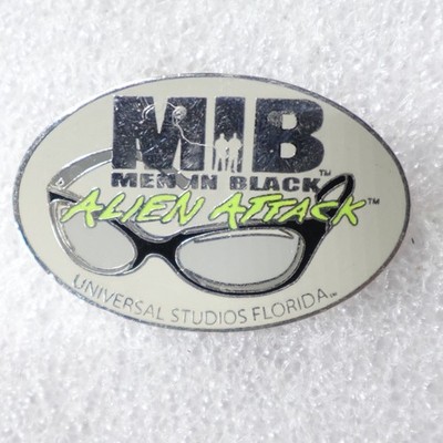 MIB Alien Attack Pin Universal Studios Florida Lapel