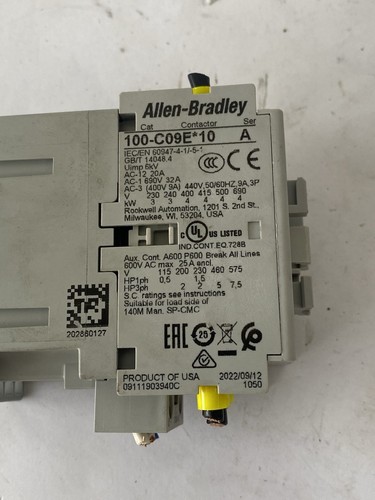 Lotto di 5 contattori Allen-Bradley 100-C09E*10 serie A - Foto 4 di 4