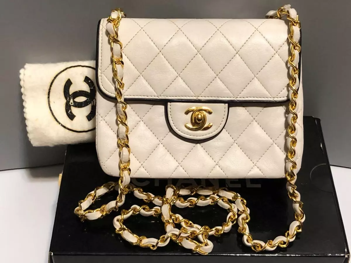 Chia sẻ hơn 69 về authentic chanel classic flap bag hay nhất cdgdbentreeduvn #28 Chia sẻ hơn 69 về authentic chanel classic flap bag hay nhất cdgdbentreeduvn
