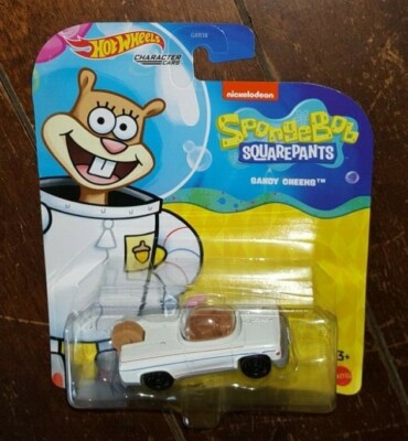 Hot Wheels SpongeBob Squarepants- SANDY CHEEKS Character Car (2020) GYB20-4B10