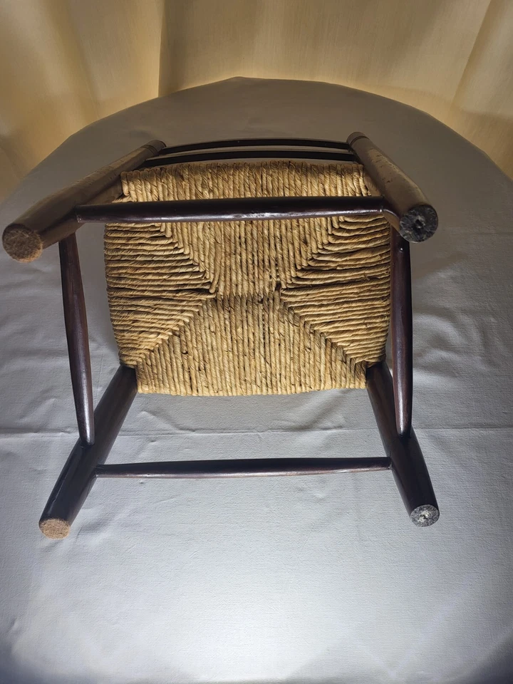 Chaise Enfant Ancienne en Bois et Paille  - Photo 2/3