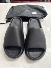 Men  s Size 11 Yeezy Slides YS-01 Black With Dust Bag/ NEW / Authentic