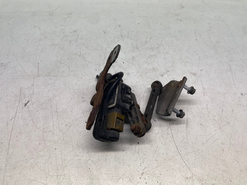 Mercedes W204 S204 Höhenstandsensor Leuchtweitenregulierung hinten links