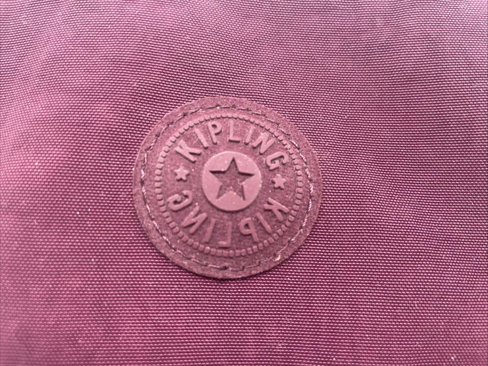 Bolsa de accesorios cosméticos Kipling cremallera nailon granate de ensueño Foto 2 de 4