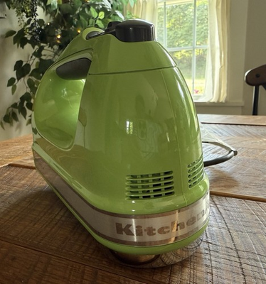 #ad Kitchen Aid Hand Mixer Candy Apple Green 7 Speed Model KHM7211QGAO No Beaters $32.99