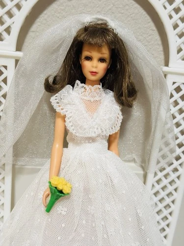 VTG MOD 70’s Barbie FRANCIE CASEY Fashion Floral Lace Wedding Bridal Set-NO DOLL