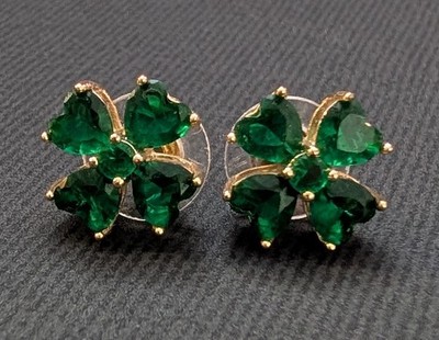 Green Four Leaf Clover Stud Earrings   Gold Tone Lucky Floral Design