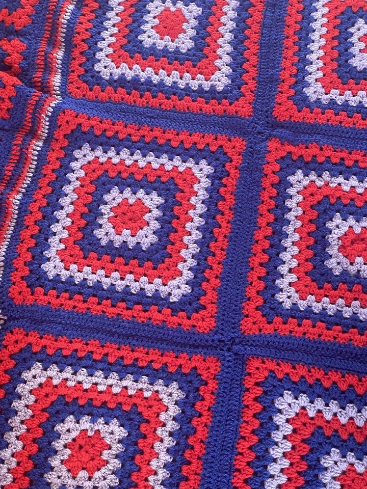 Wunderschöne Granny Square Häkeldecke Handarbeit neu, ca 125 x 90 cm - Bild 2 von 4