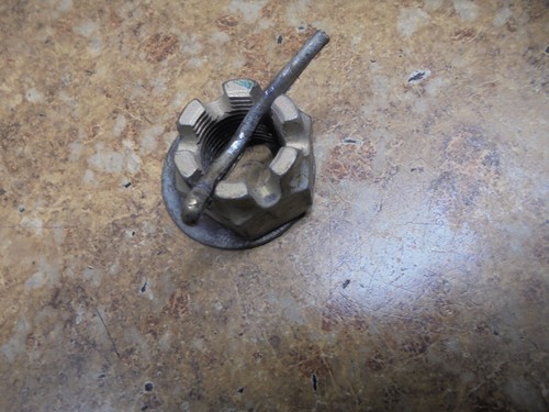 2003 Polaris Predator 500 ATV Rear Hub Knuckle Castle Nut Crown Mount Spindle 03