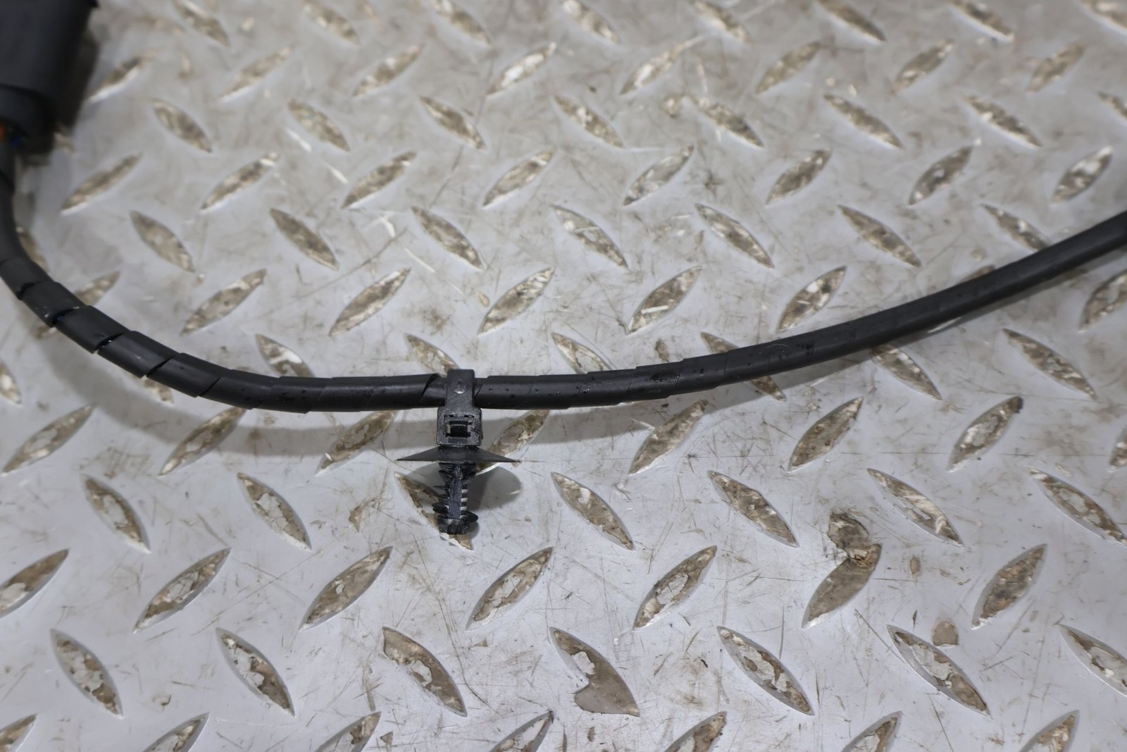 09 Aston Martin V8 Vantage Right Exterior Door Handle (California Sage AST1338D)