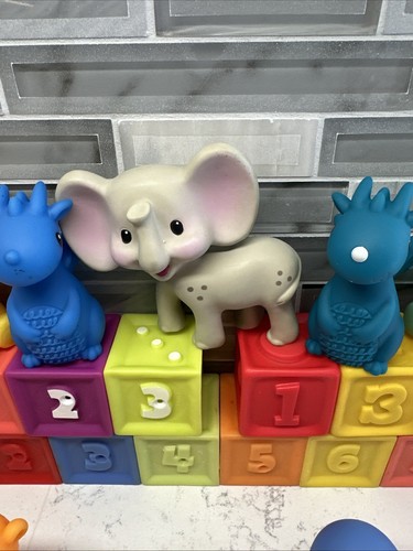 Lot of 28 Colorful Squishy Bath Toys-Stress Relief-Number Blocks/Animals/Balls - Bild 6 von 18