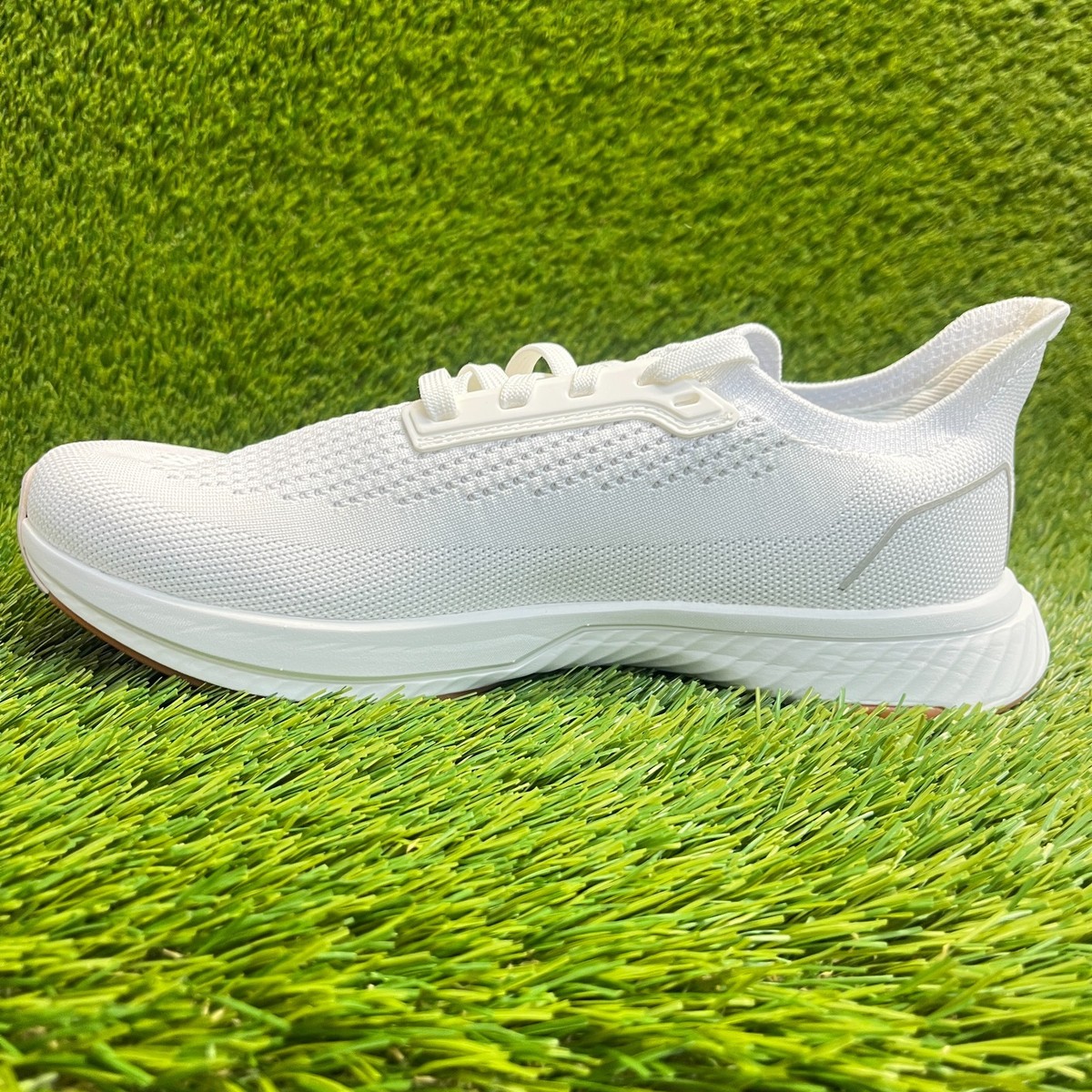 Flux Adapt Runner White Gum Mens Size 9 Womens Size 10.5  Flux Adapt Runner White Gum Womens Size 9 Mens Size 7.5 Running Walking Shoes main image 1