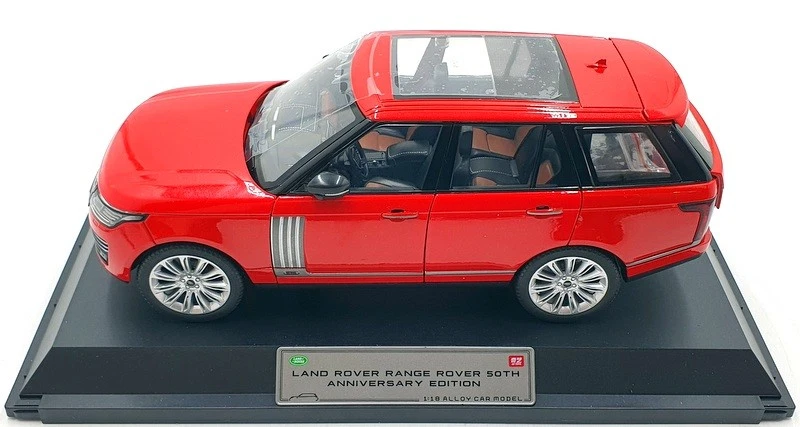 QY Toys 1/18 Scale Q1001A - Land Rover Range Rover 50th Anniversary - Red - Image 3 of 4