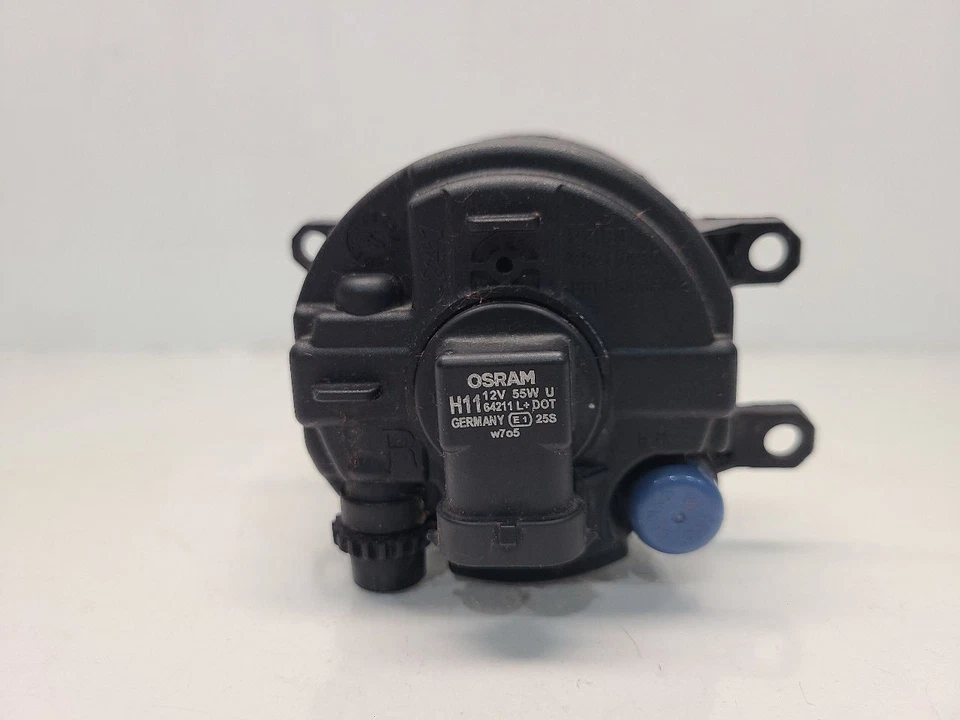 Faro antiniebla derecho pasajero Toyota Rav4 2006-11 Foto 4 de 4