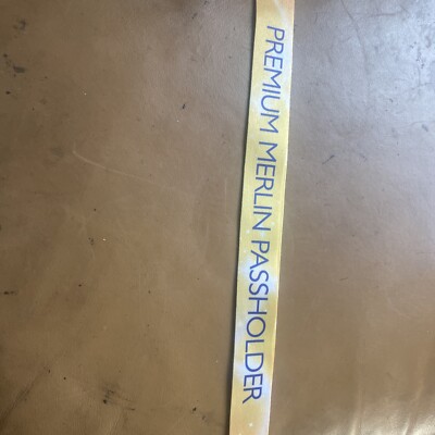 Mülleimer Premium Merlin Jahreskartenhalter Schlüsselband - UK Freizeitparks Souvenir
